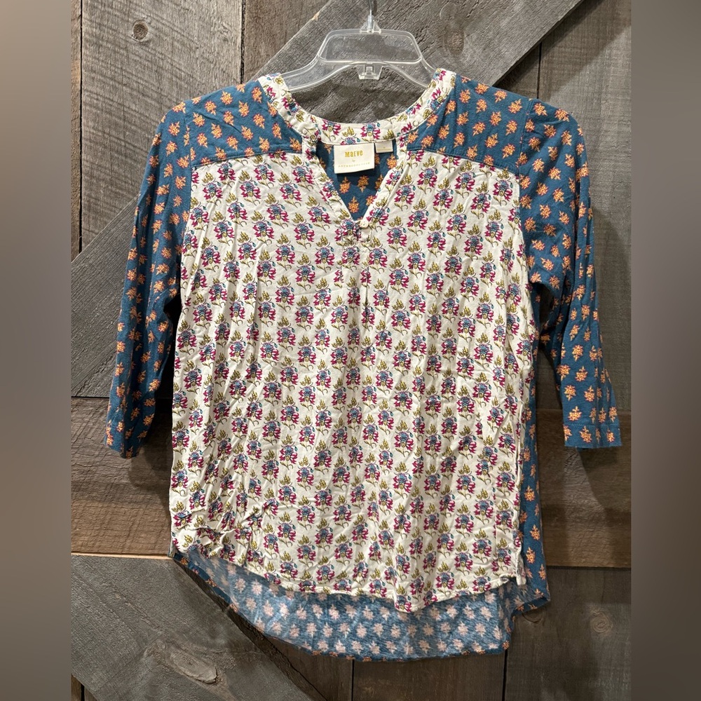 Anthropologie Maeve Floral Blouse Women’s size M - Blue and White